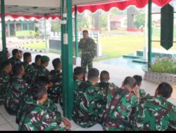 Usai Upacara Mingguan, Kasdim 1206/Putussibau Tekankan Kesiapsiagaan Hadapi Dinamika di Lapangan