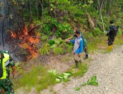 Tanpa Kenal Lelah, TNI-Polri Padamkan Karhutla di Desa Tani Makmur, Hulu Gurung