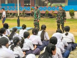 Masuk Sekolah, Tim Mabes TNI Tanamkan Kesadaran Bahaya Karhutla kepada Pelajar Batang Lupar Kapuas Hulu