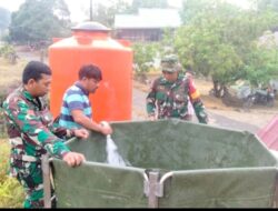 Koramil Nanga Pinoh Bersama PDAM dan FPBM Salurkan Bantuan 8000 Ltr Air Bersih di Desa Kebebu Nanga Pinoh
