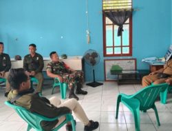 PERKUAT SINERGI LINDUNGI SATWA DAN HUTAN, PJ. DANRAMIL BATANG LUPAR KAPUAS HULU BERSAMA KADES DAN PERSONEL TNDS TINGKATKAN PENGAWASAN DI DESA LANJAK DERAS